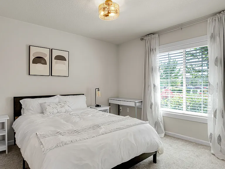 7802 NE Heiser St — Photo 27