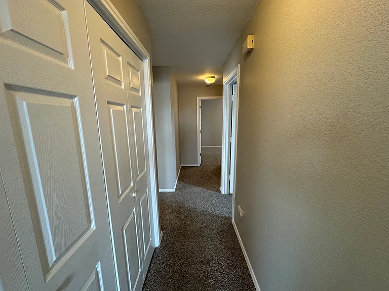 6733 Plains Crest Dr — Photo 10