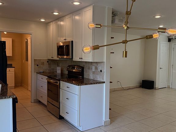 2nd image of 127 N 5th St