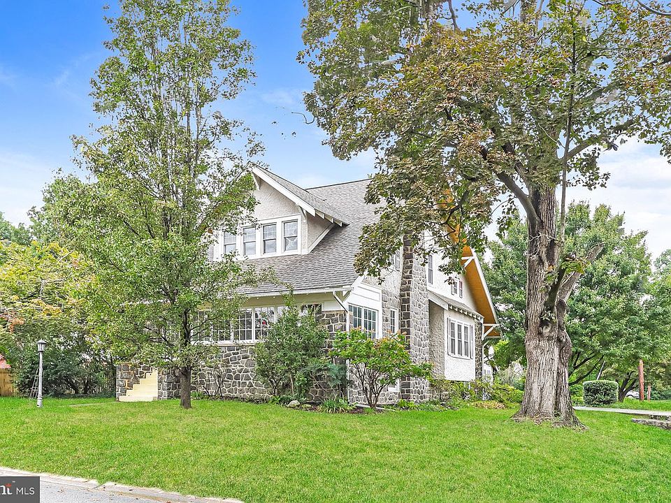 1st image of 27 Cragmere Rd