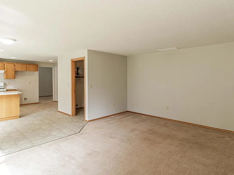15709 NE 12th Way — Photo 15