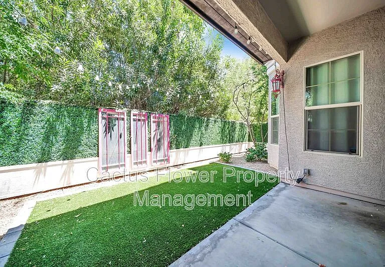 3067 N 33rd Pl — Photo 41