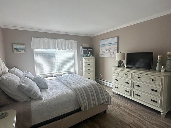 5th image of 1382 Ocean Ave