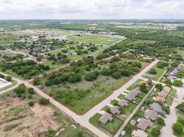 2103 Mustang Dr, Brownwood, TX 76801
