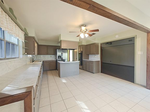 4th image of 15606 Pinedell Dr