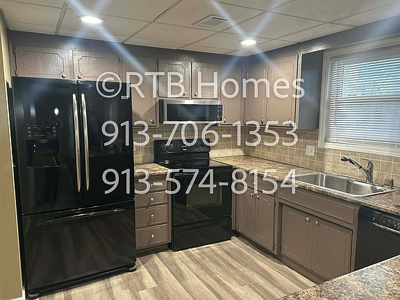 4th image of 739 S Avalon Cir #1