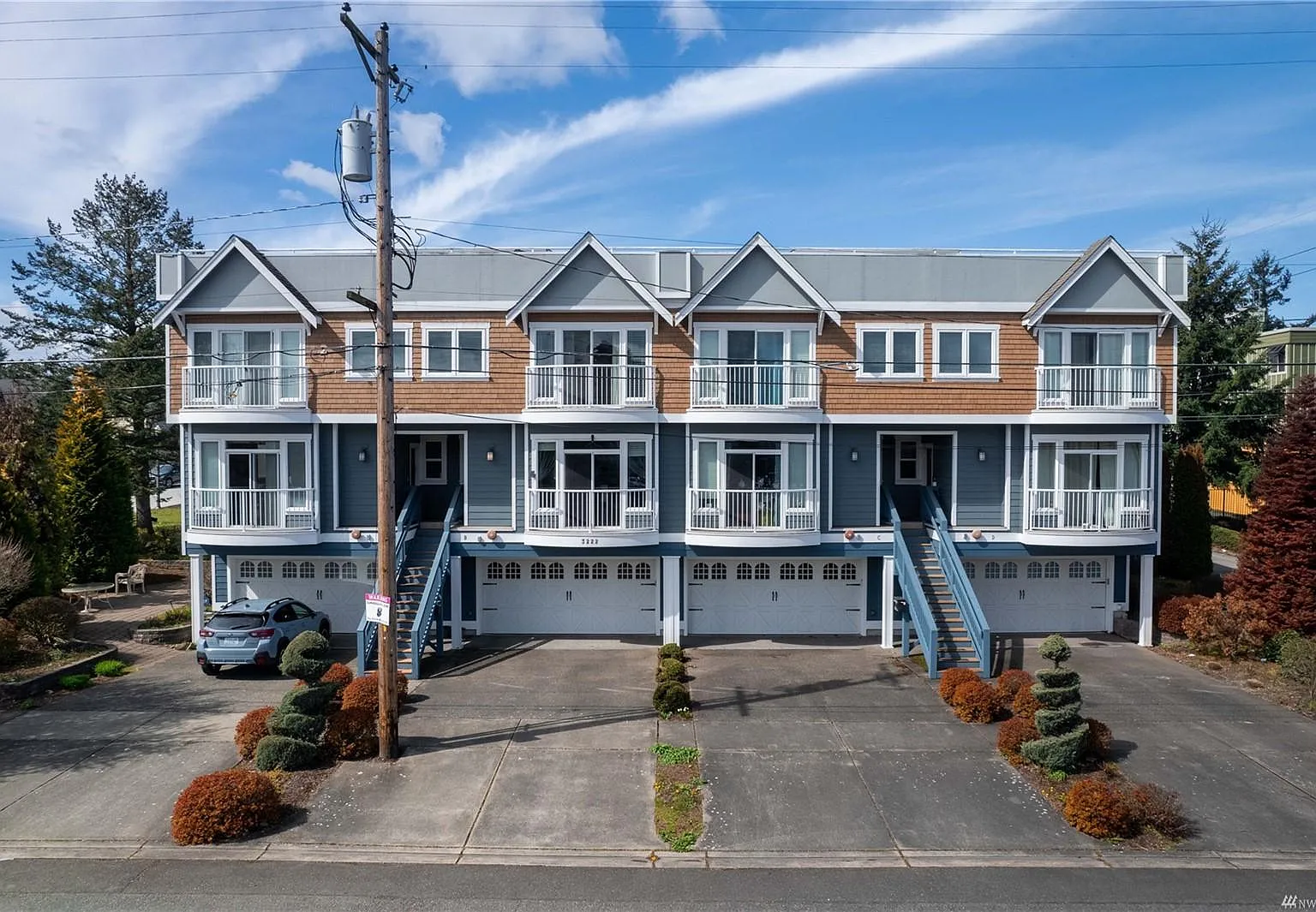 2 bed, 2.5 bath, 1252 sqft, $2,399 — Photo 1