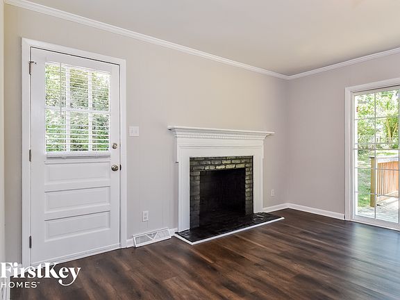 3rd image of 2314 Killarny Dr