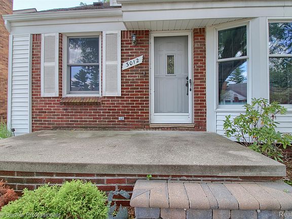 3rd image of 3012 Syracuse St