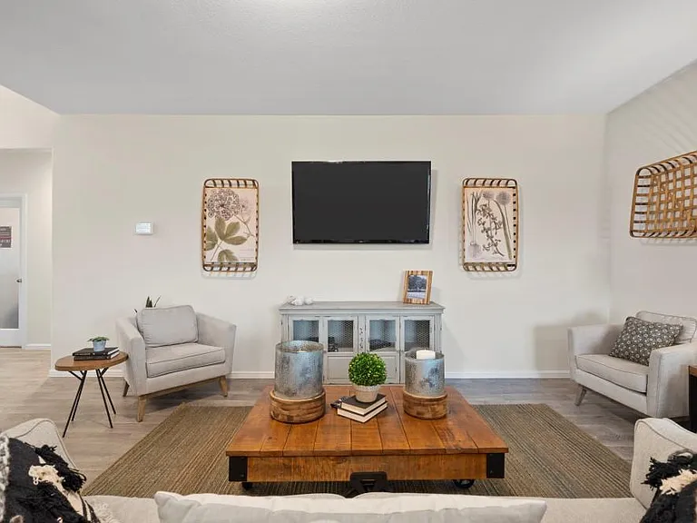 8304 Twisted Pine Way — Photo 6