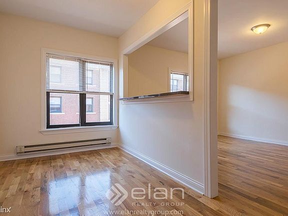 4th image of 823 W Waveland Ave APT 3N