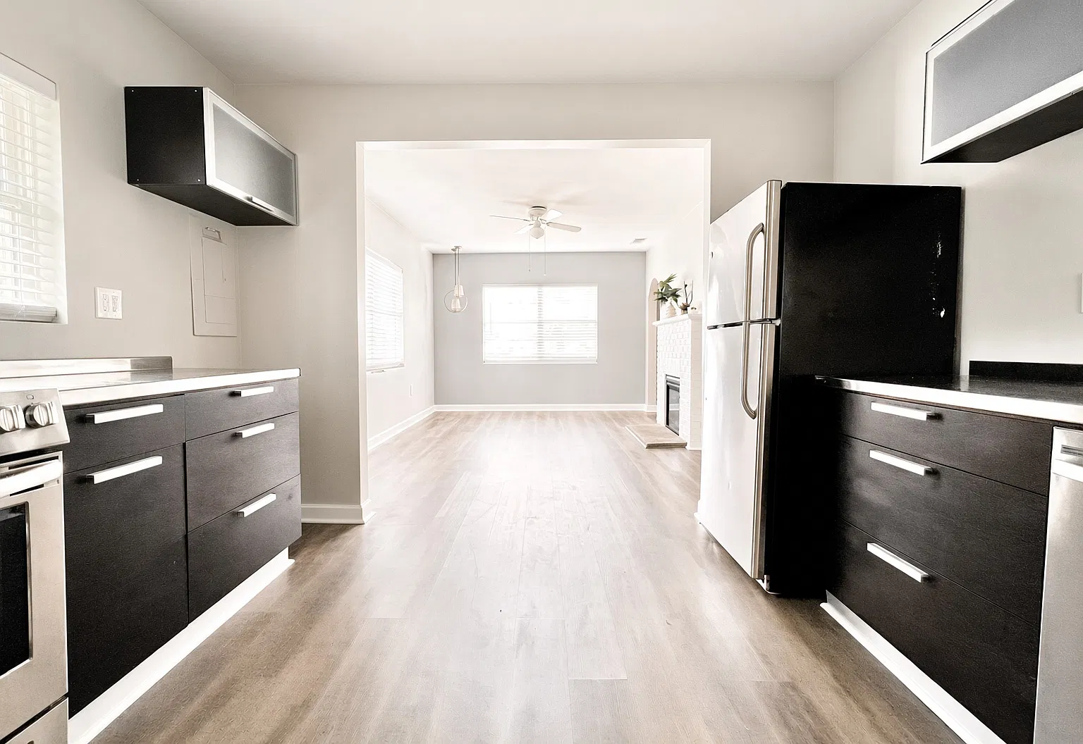 2 bed, 1023 sqft, $1,995 — Photo 2