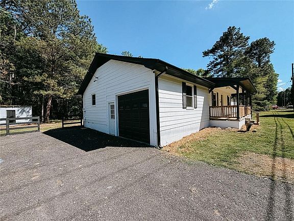 4th image of 247 Grady Rd