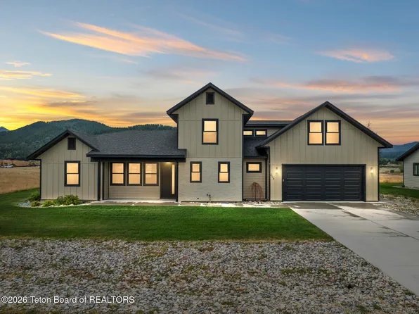 205 Sweetgrass Trl, Alpine, WY 83128