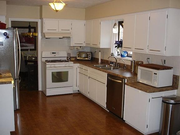 5th image of 2155 Brookridge Dr