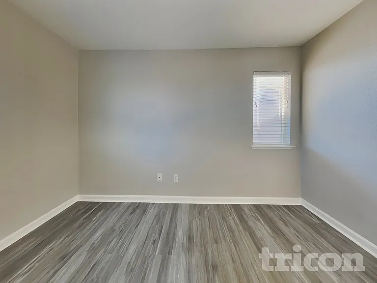 9570 Long River Dr — Photo 12
