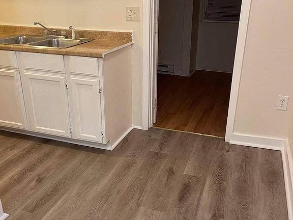 3rd image of 5653 Myakka Ave