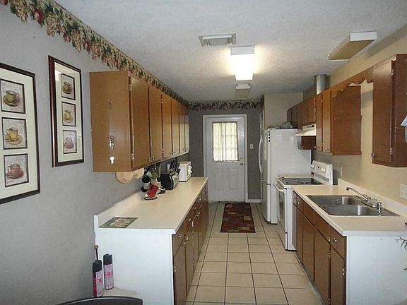 5th image of 10410 Sweetbrook Dr