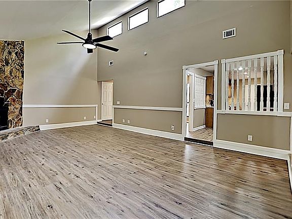 5th image of 105 Pablo Point Dr