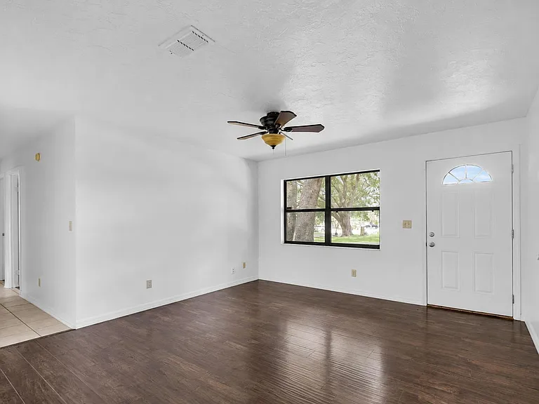 62 Teak Loop — Photo 6