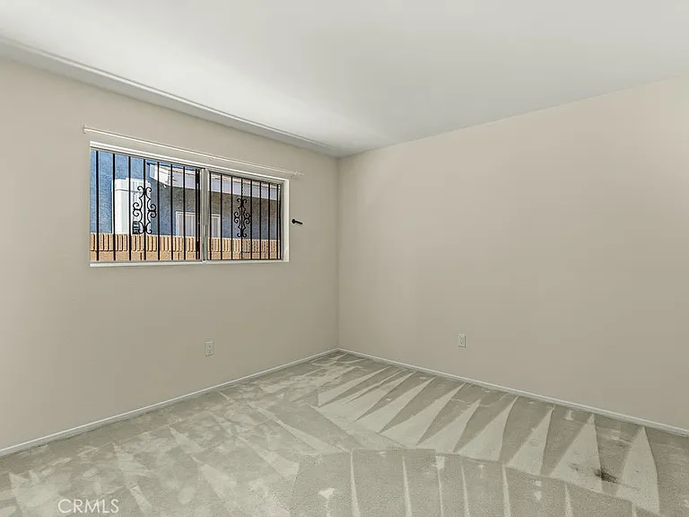 16831 S Mariposa Ave — Photo 23