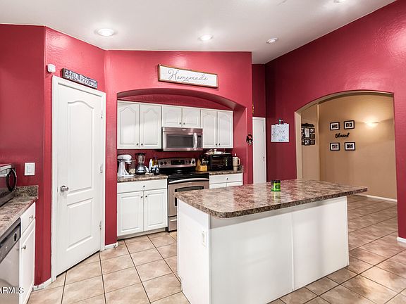 5th image of 9121 W KIRBY Avenue