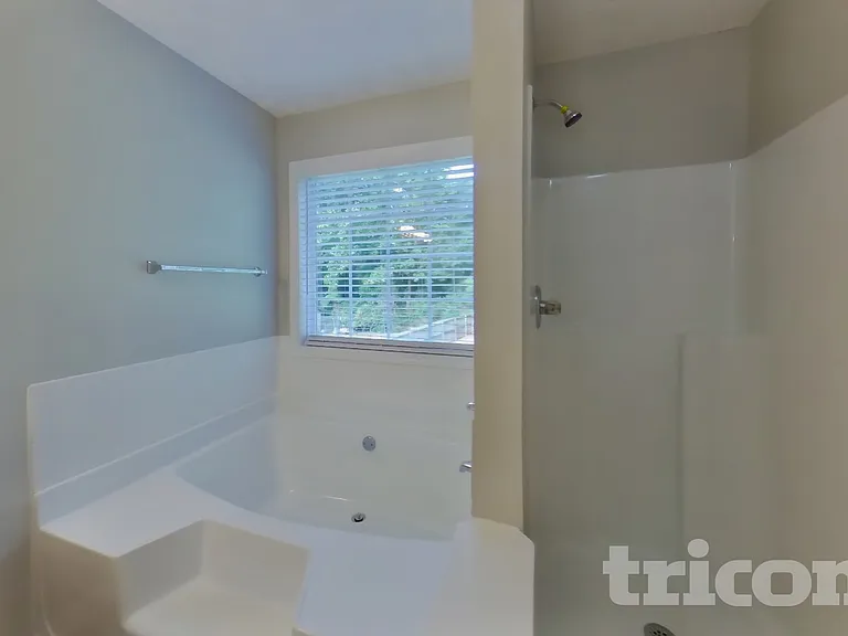417 Carrie Ct — Photo 9