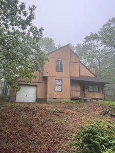 127 Vista Ct, Bushkill, PA, 18324