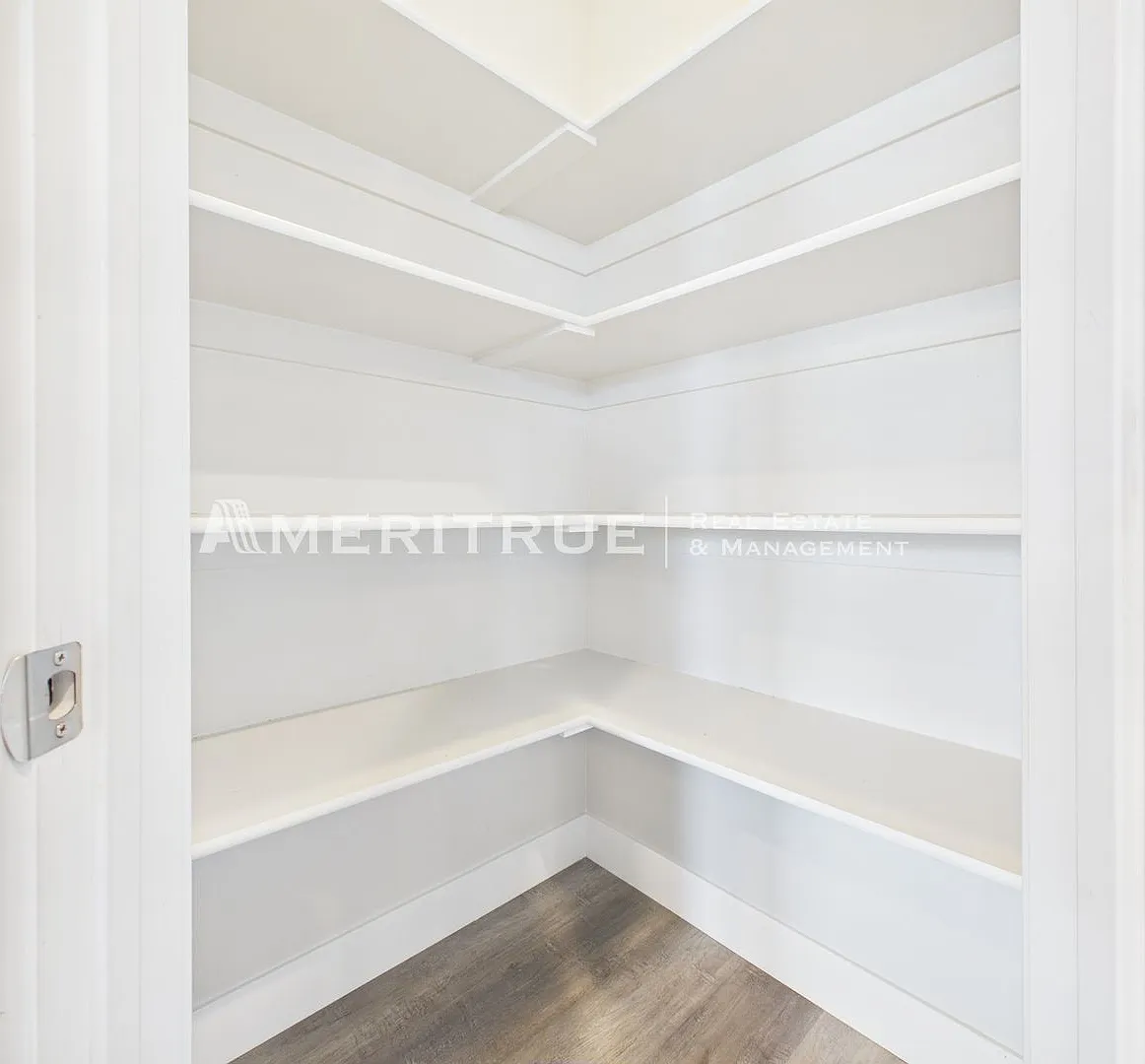 Pet Friendly Brand new Construction — Photo 4