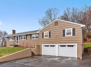 102 Roundtop Rd, Marlborough, MA 01752