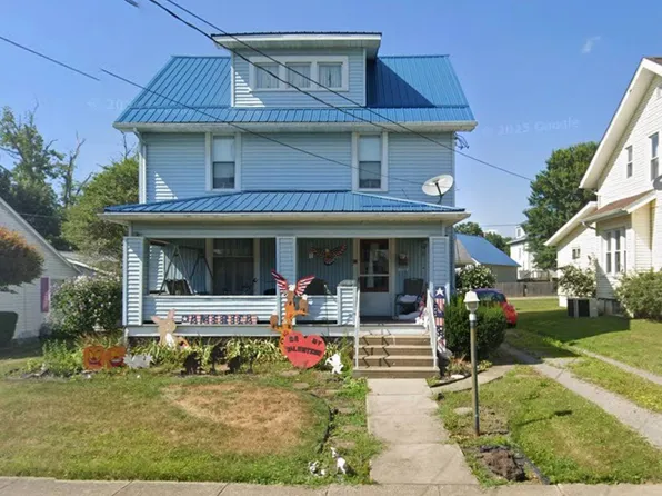 77 4th St NE, Carrollton, OH 44615