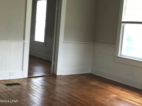 3rd image of 2931 Jefferson St