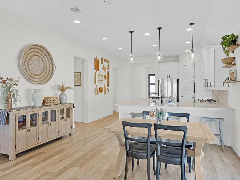 378 Carpenter Hill Dr — Photo 17