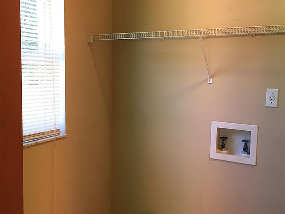 5th image of 56 Westhampton Dr