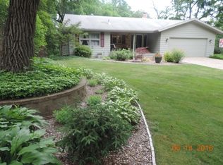 34 Briar Ln, Rockford, IL 61103
