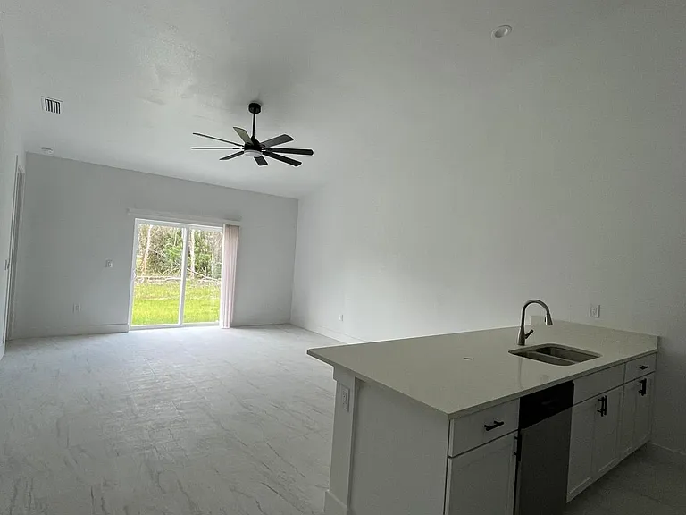 1032 Habershan Ave #1032 — Photo 6
