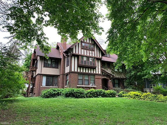 2nd image of 1052 Baldwin Ave #B2