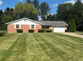 670 E Possum Rd, Springfield, OH 45502