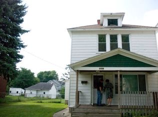 762 6th St NW, Grand Rapids, MI 49504