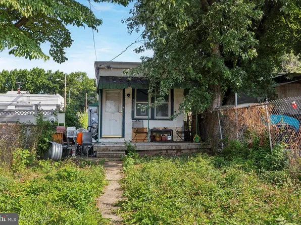 5220 Jackson St, Philadelphia, PA 19124