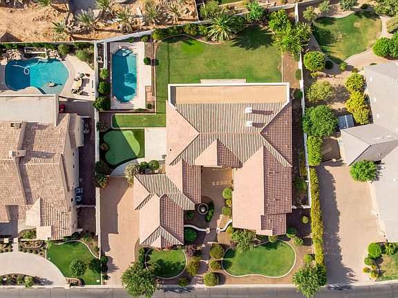 3rd image of 2934 E Portola Valley Dr