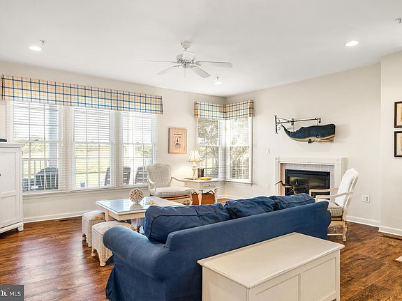 5th image of 47 Willow Oak Ave #C
