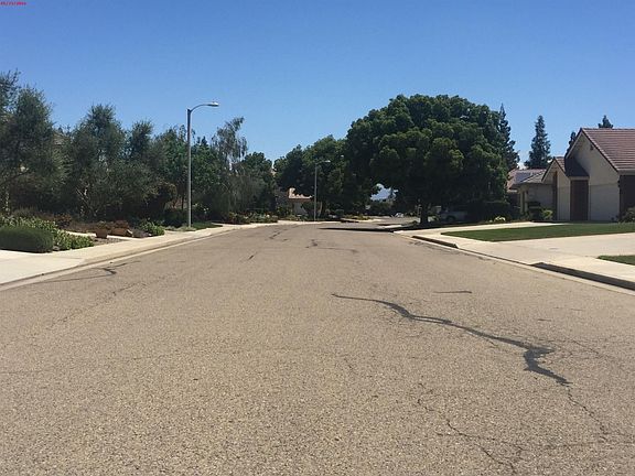4th image of 1525 E Laura Ave