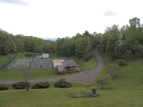 4th image of 70 Doe Highlands Dr