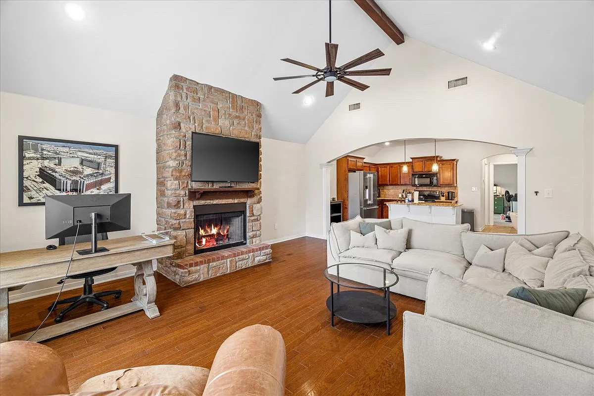 Building Photo - 3105 Warberry Ave