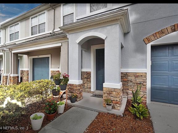 3rd image of 5833 Parkstone Crossing Dr