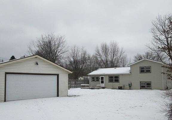 Back/ Garage