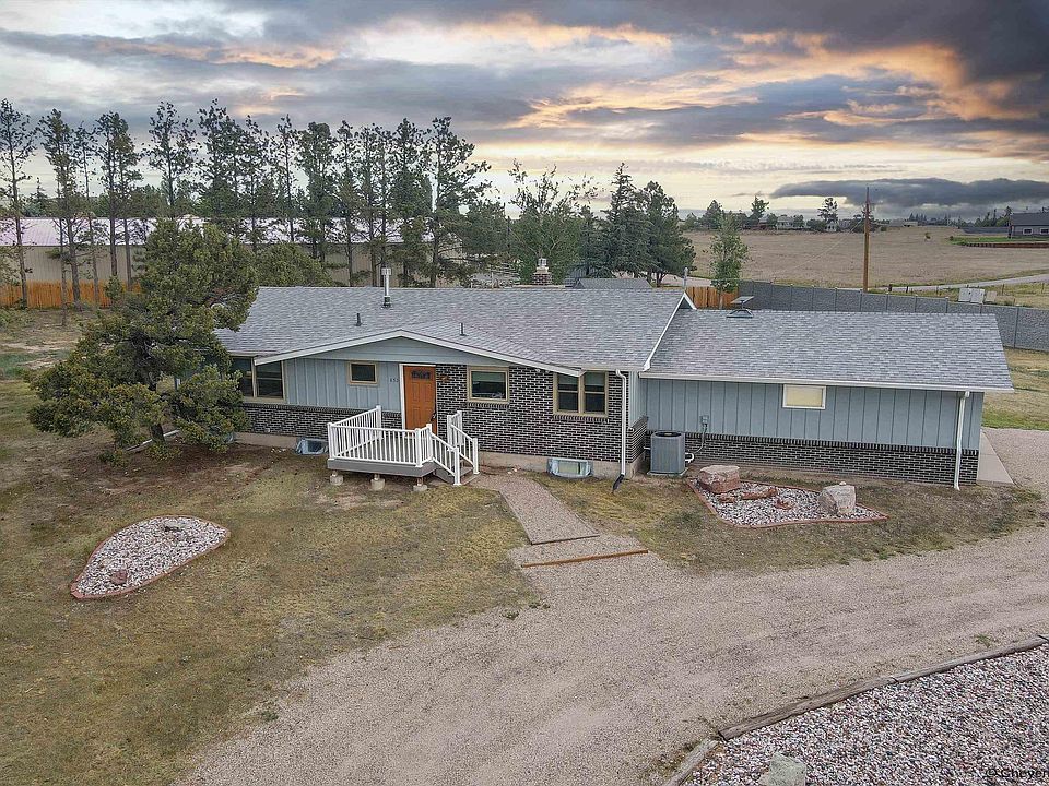 1st image of 852 E Riding Club Rd
