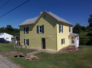 79 Baltimore St, Irwin, PA 15642