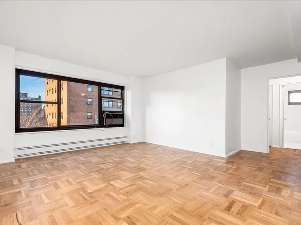 21-36 33rd Road #7B, Astoria, NY 11106